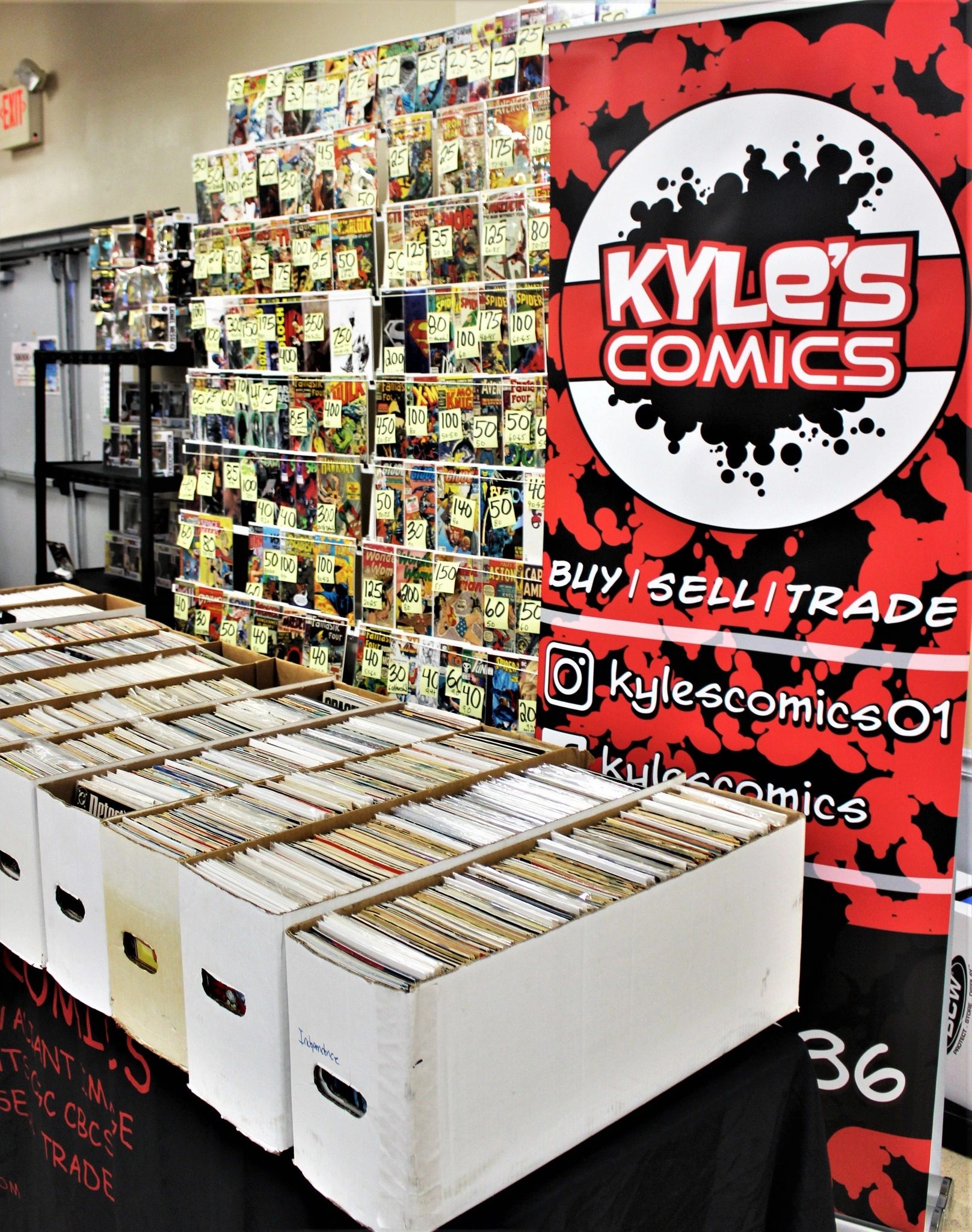 Kyle's Comics vendor display